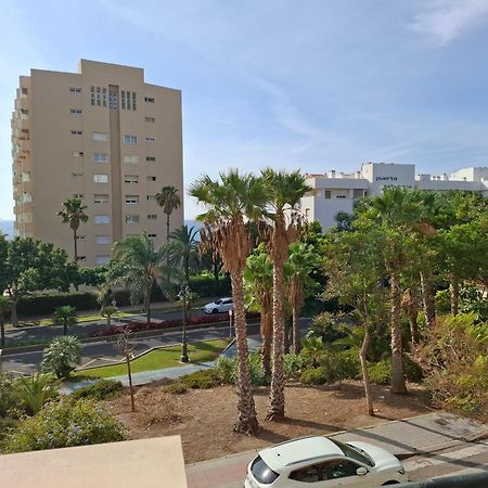 Central 2-Bed Apartment In Estepona Port Екстер'єр фото